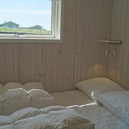 Дом отдыха Holiday 075808 *